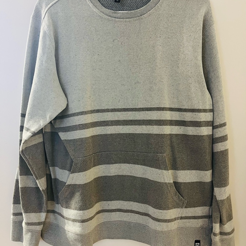 Ocean Current Men’s Gray Striped Crewneck Sweater